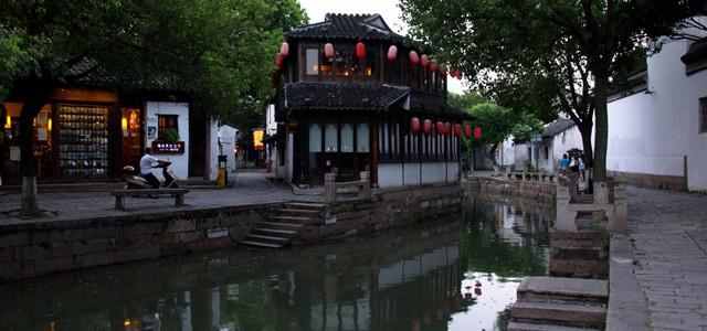 皇冠地下城选关版